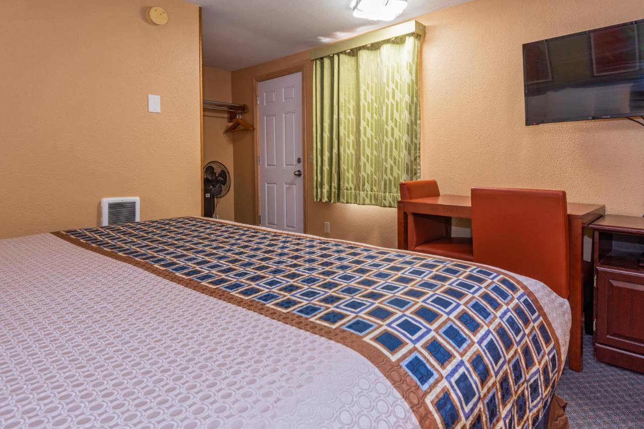 Far West Motel Форкс Екстериор снимка